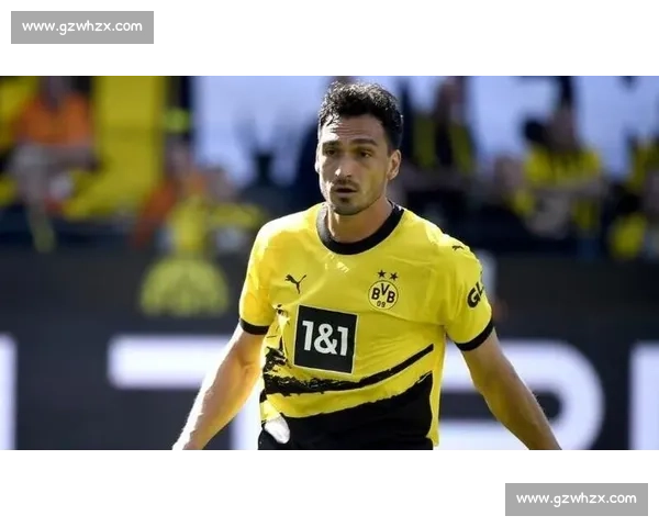 胡梅尔斯携超模女友观战斯图加特站决赛 退役后跨界体育魅力不减